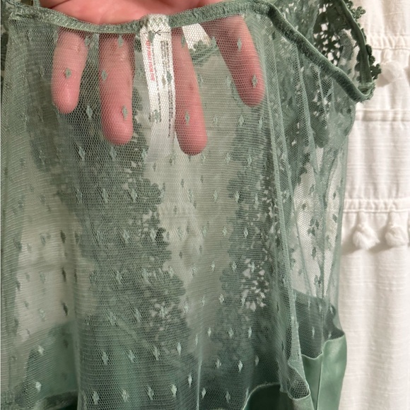 FLORA NIKROOZ Showstopper Charmeuse Chemise in Forest Green Slip Dress Medium - Picture 11 of 11